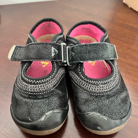 Plae Emme Black size 7. Plenty of life left - Picture 1 of 6